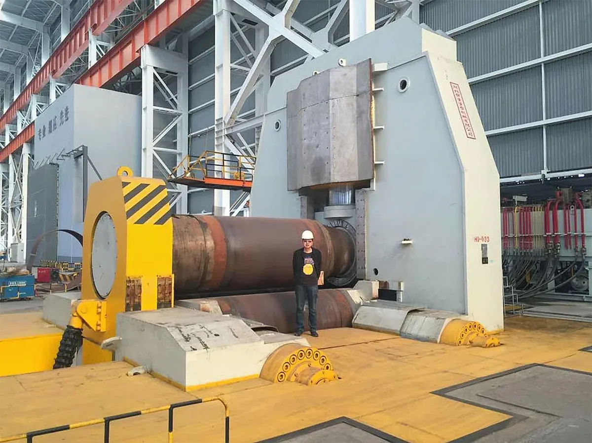 EZW11XY-8000T*3000 Heavy Plate Rolling Machine EZW11XY-8000T*3000 Heavy Plate Rolling Machine