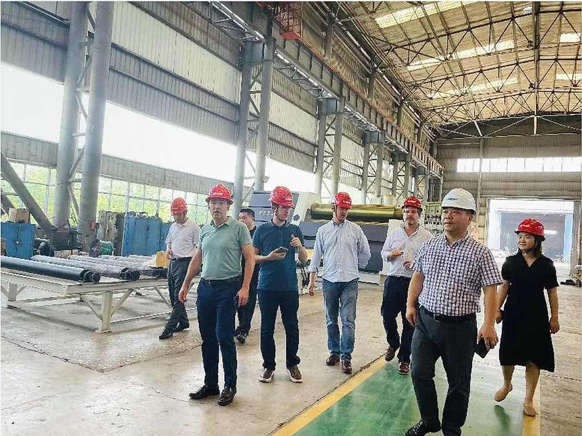 leading_company.jpg